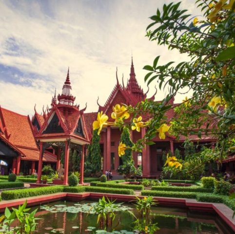 museum nasional wisata kamboja terkenal