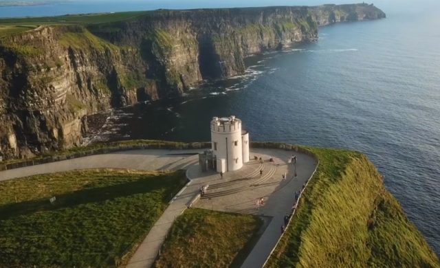 wisata menara obrien irlandia