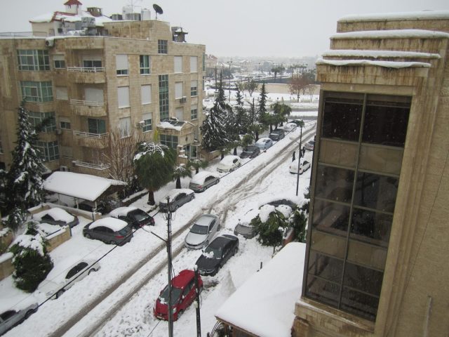 yordania salju timur tengah