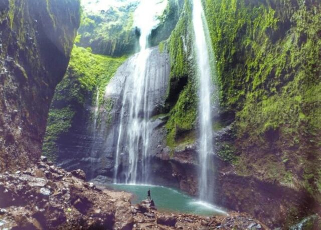 air terjun madakaripura terindah di indonesia