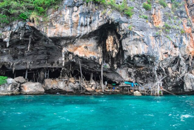 gua viking kepulauan phi phi thailand