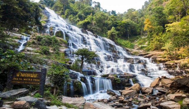 air terjun mae ya di thailand