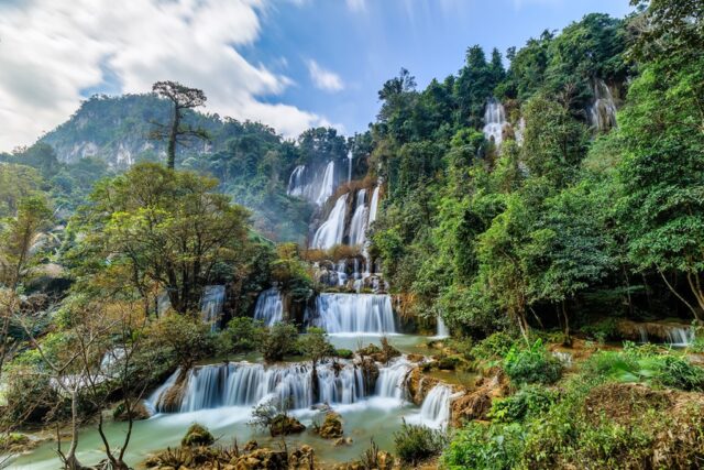 air terjun thi lo su di thailand