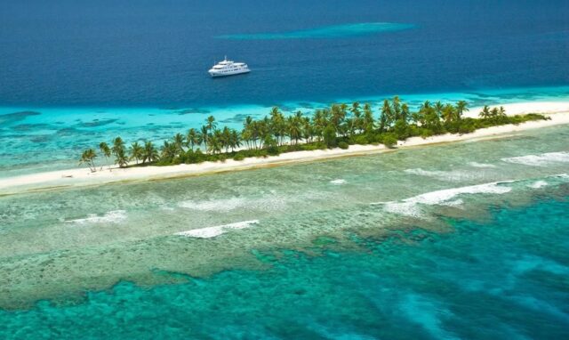 kepulauan lusancay tempat indah di papua nugini