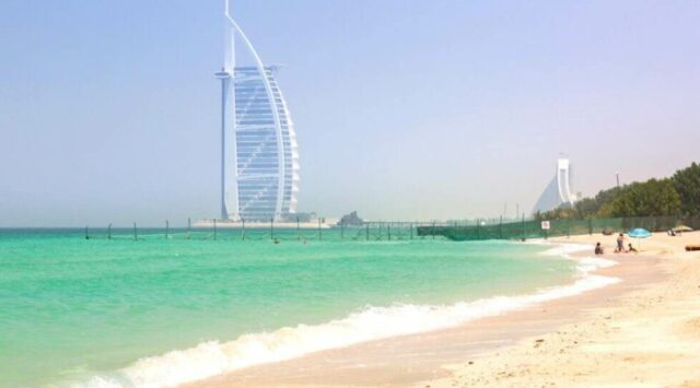 pantai black palace di dubai