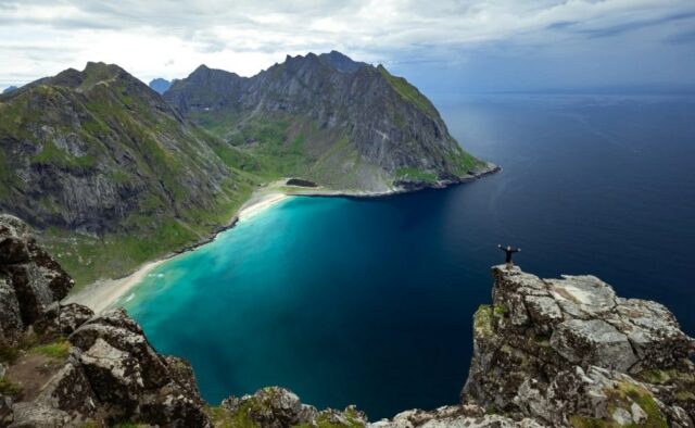 pantai kvalvika terbaik di eropa