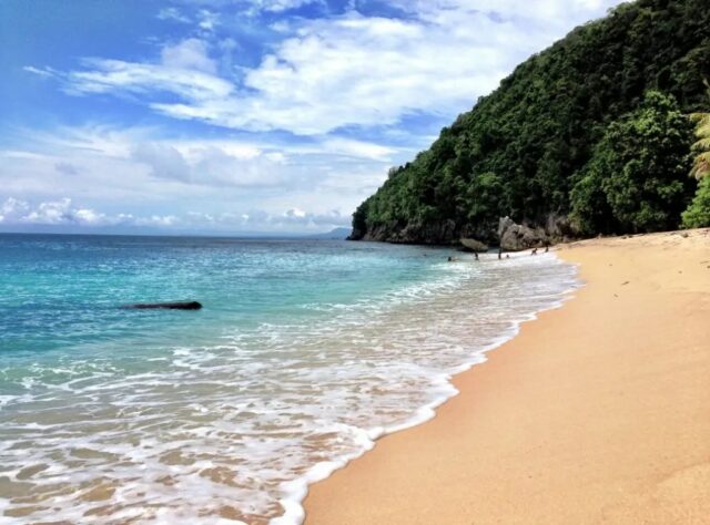 pantai indah harlen di papua nugini