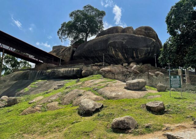 batu olumo tempat wisata terbaik di nigeria