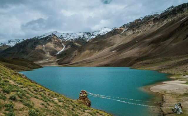 danau chandratal lembah spiti di india