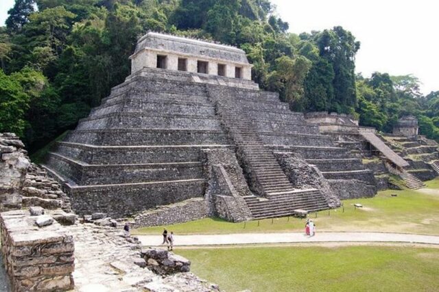 piramida palenque di meksiko