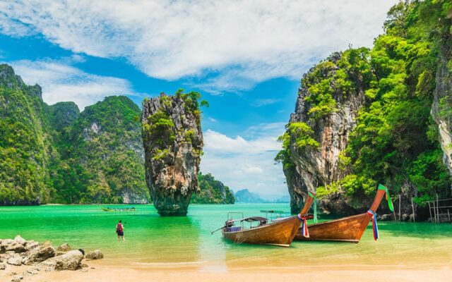 pulau phuket di asia yang banyak dikunjungi