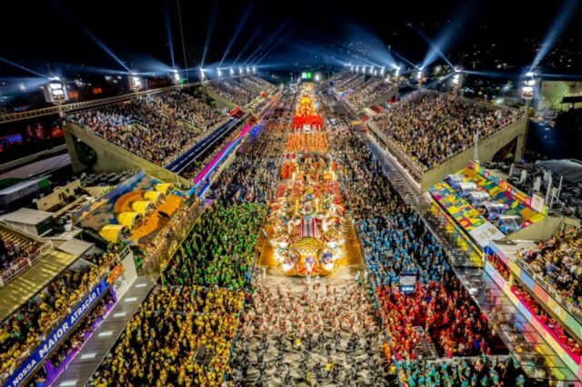 karnaval terbesar rio de janeiro