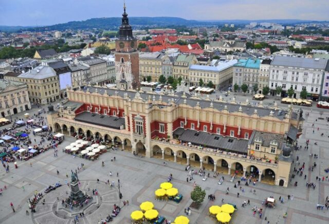 krakow kota bersejarah di eropa timur