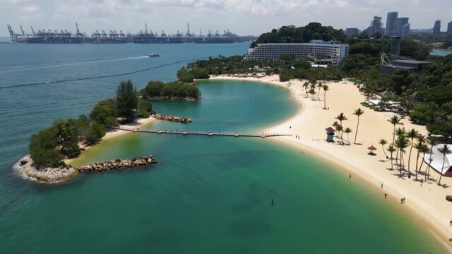 pantai siloso pulau sentosa