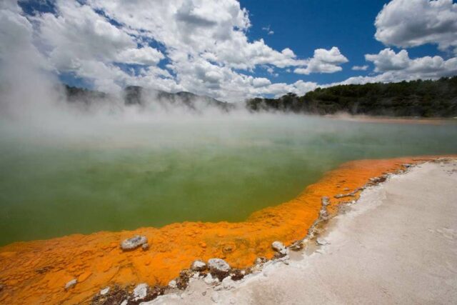 pemandangan rotorua selandia baru